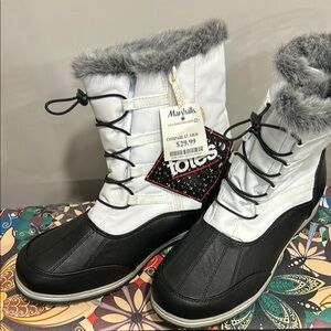 NWT - Totes Women's Black and White Winter Boots